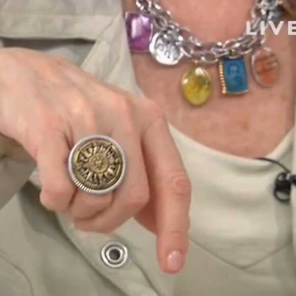 Patricia Nash NWOT Twotone Compass Ring Goldtone Silvertone Black Enamel Size 10 - Picture 7 of 7